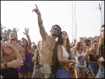 First Look: 'मलंग' में आदित्य रॉय कपूर के साथ नजर आ रही दिशा पाटनी, यहां देखें फिल्म की पहली झलक