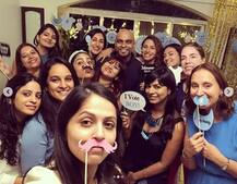 In Pics: रघु राम की पत्नी ने बेबी शॉवर में खूब फ्लॉन्ट किया बेबी बंप, शादी को नहीं हुआ एक साल पूरा