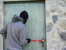 दुबले पतले चोरों के गैंग ने म्यूजियम से उठाए 7800 करोड़ के आभूषण, जर्मनी पुलिस हुई परेशान