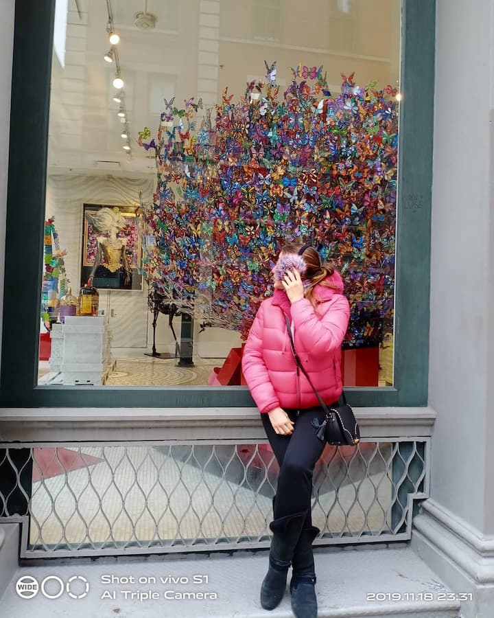 यही नहीं सारा गोविंदा की सुपरहिट फिल्म कूली नंबर 1 के सीक्वल में भी काम कर रही हैं. इस फिल्म में उनके साथ वरुण धवन नज़र आएंगे. फिल्म का निर्देशन डेविड धवन ही कर रहे हैं. (तस्वीर: इंस्टाग्राम)