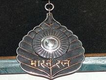 Explained: सावरकर के नाम की चर्चा के बीच जानिए भारत रत्न देने की पूरी प्रक्रिया