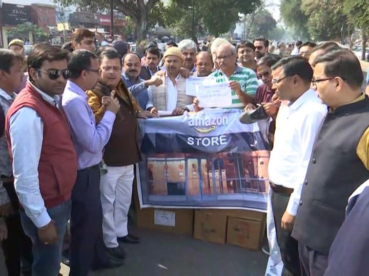 प्रयागराज: इंदिरा गांधी की जन्मस्थली आनंद भवन पर 4 करोड़ टैक्स बकाया, नगर निगम ने भेजा नोटिस 6 crore tax due on birthplace of former PM Indira Gandhi प्रयागराज: इंदिरा गांधी की जन्मस्थली आनंद भवन पर 4 करोड़ टैक्स बकाया, नगर निगम ने भेजा नोटिस