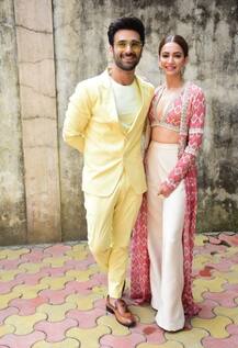 कृति और पुलकित कर रहे हैं एक दूसरे को डेट, साथ में सामने आईं दोनों की ये खास तस्वीरें