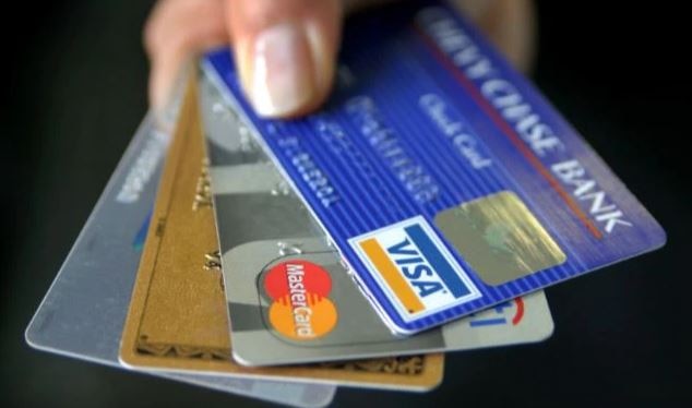 डेबिट-क्रेडिट कार्ड फ्रॉड होने पर नहीं डूबेगा आपका पैसा, जानिए कैसे