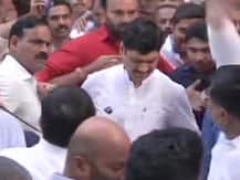 महाराष्ट्र: क्यों विवादों से पीछा नहीं छूटता धनंजय मुंडे का?