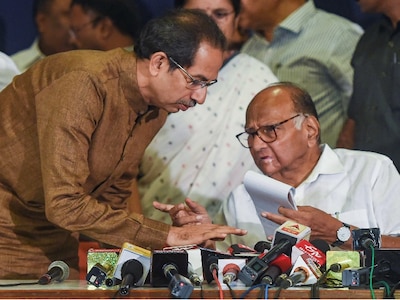राम मंदिर 'भूमि पूजन' पर NCP की सीएम उद्धव ठाकरे को नसीहत, कहा- सेक्युलर होने के नाते अयोध्या ना जाएं NCP chief Sharad Pawar advised Uddhav Thackeray not to attend Bhumi Pujan in Ayodhya ANN