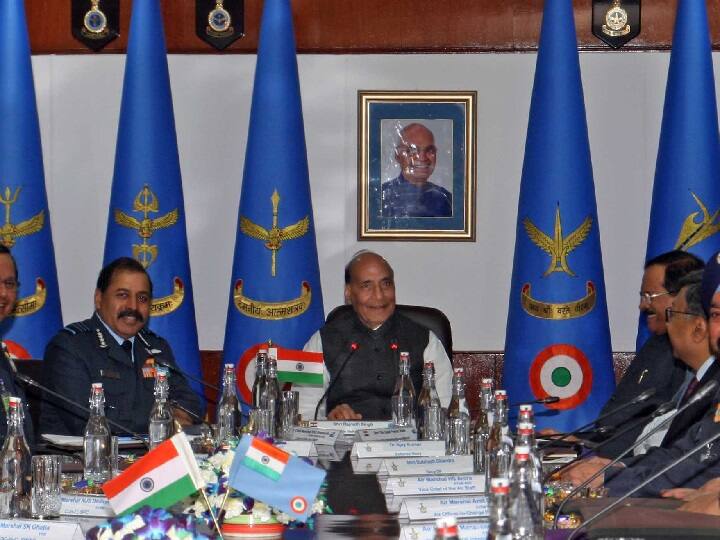 Air Force will increase its strength with indigenous fighter aircraft कमांडर्स कॉन्फ्रेंस: विदेशी नहीं स्वदेशी लड़ाकू विमानों से वायुसेना बढ़ाएगी अपनी ताकत