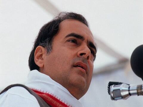 राजीव गांधी हत्याकांड के दोषी रॉबर्ट पायस को मिली पैरोल, 28 साल बाद जेल से निकलेगा बाहर राजीव गांधी हत्याकांड के दोषी रॉबर्ट पायस को मिली पैरोल, 28 साल बाद जेल से निकलेगा बाहर