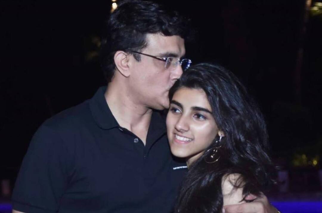 Sourav Ganguly gets trolled by daughter Sana banter wins internet सौरव गांगुली और बेटी सना के बीच इंस्टाग्राम पर हुई मजाकिया बहस आपका भी दिल जीत लेगी
