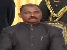 जम्मू-कश्मीर: उपराज्यपाल गिरीश चंद्र मुर्मू ने आइसोलेशन केंद्रों की क्षमता बढ़ाने के दिए निर्देश