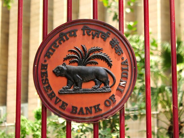 RBI instruct to banks, No Charges on online transections through NEFT आरबीआई ने किया बड़ा फैसला, 1 जनवरी 2020 से सेविंग अकाउंट होल्डर्स को मिलेगी ये बड़ी सुविधा