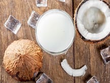 नारियल के दूध के ये फायदे जानेंगे तो तुरंत करेंगे डायट में शामिल