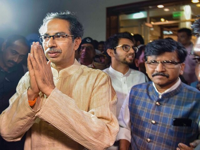 shiv sena again targets bjp and former cm devendra fadnavis