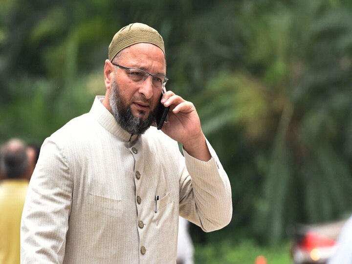 controversy on godse is still on, asaduddin owaisi ask government weather godse was patriot or killer साध्वी की माफी के बाद भी हंगामा जारी, ओवैसी बोले- सरकार बताए गोडसे देशभक्त है या कातिल?