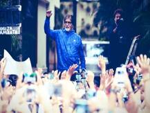 अमिताभ पर फिट बैठती है 'बुड्ढा होगा तेरा बाप' वाली लाइन, 77 की उम्र में शाहरुख-सलमान से कर रहे अधिक फिल्में