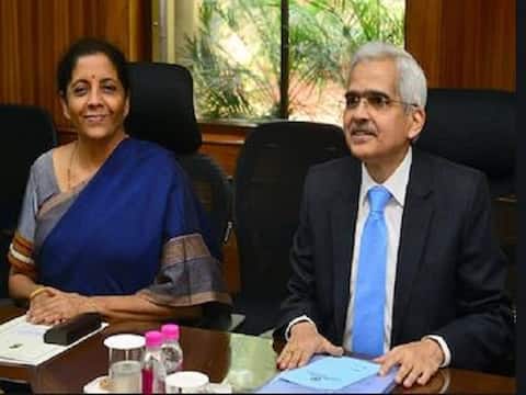 RBI गवर्नर शक्तिकांत दास ने वित्त मंत्री निर्मला सीतारमण से की मुलाकात, आने वाली क्रेडिट पॉलिसी पर की चर्चा RBI गवर्नर शक्तिकांत दास ने वित्त मंत्री निर्मला सीतारमण से की मुलाकात, आने वाली क्रेडिट पॉलिसी पर की चर्चा