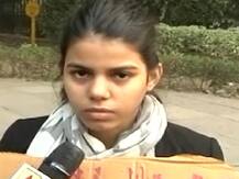 हैदराबाद गैंगरेप: अनु दुबे को पुलिस ने हिरासत में लेने के बाद छोड़ा, कहा- वहां नहीं थी धरना देने की इजाजत