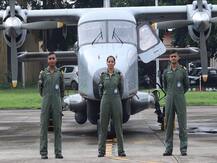 भारतीय नौसेना रचेगी इतिहास, पहली महिला पायलट उड़ाएंगी टोही विमान