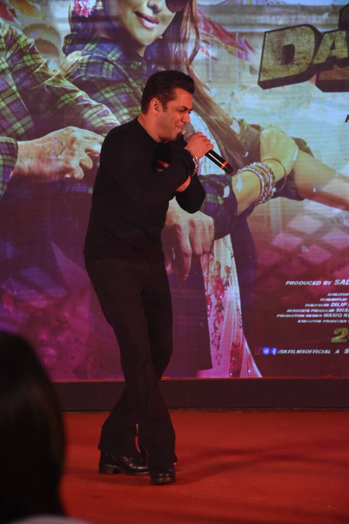 इस फिल्म का निर्देशन प्रभुदेवा कर रहे हैं. (Photo Credit: Manav Manglani)