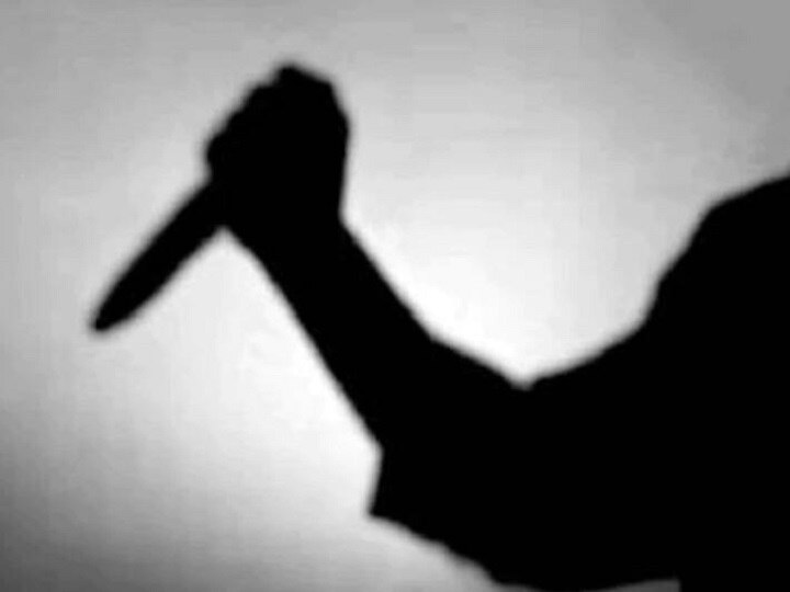 mentally ill man stabbed to death her daughter and other woman many injured in jaunpur जौनपुर: खाना ना मिलने पर सिरफिरे पिता ने बेटी समेत दो लोगों का किया कत्ल, हमले में कई लोग जख्मी