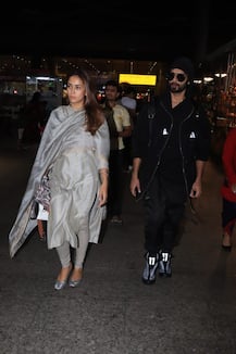 In Pics: पत्नी मीरा के साथ स्पॉट हुए शाहिद कपूर, मीरा कपूर ने फ्लॉन्ट किया ट्रेडिशनल लुक