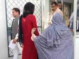 दोस्तो संग मिलकर शख्स ने किया पत्नी का गैंगरेप, दरोगा ने दिया शर्मनाक बयान