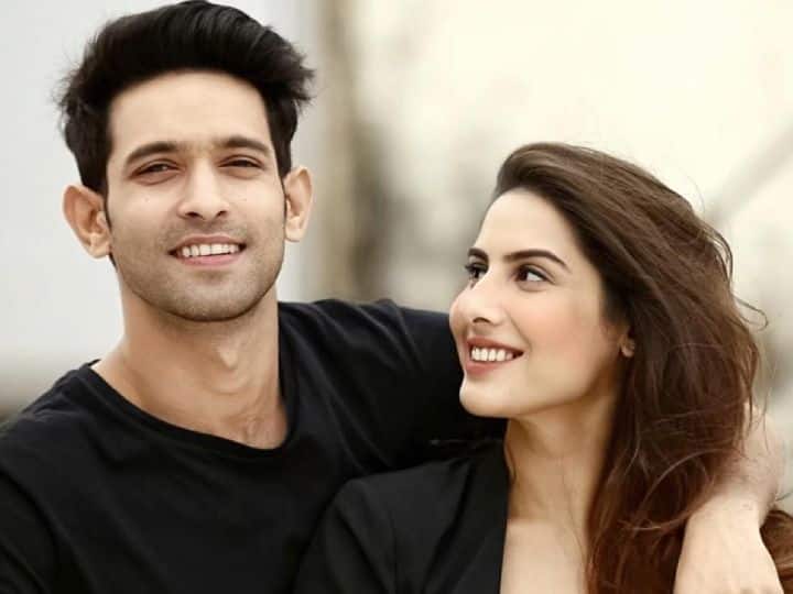 Vikrant Massey Engagement with Girlfriend Sheetal Thakur Confirm private roka ceremony विक्रांत मैसी ने गर्लफ्रेंड शीतल ठाकुर संग गुपचुप की सगाई, शादी को लेकर कही ये बात...