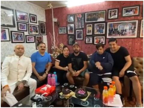 कपिल शर्मा ने अक्षय कुमार को दिया चैलेंज, 4 बजे शूटिंग के लिए बुलाया कपिल शर्मा ने अक्षय कुमार को दिया चैलेंज, 4 बजे शूटिंग के लिए बुलाया