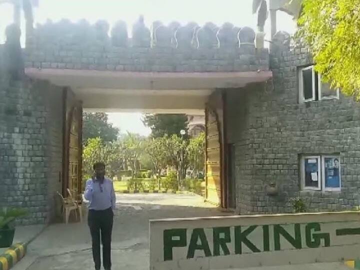 ED siezed more properties of om prakash chautala in panchkula and sirsa ओम प्रकाश चौटाला पर ED का शिकंजा और कसा, पंचकूला और सिरसा में संपत्तियों को किया जब्त