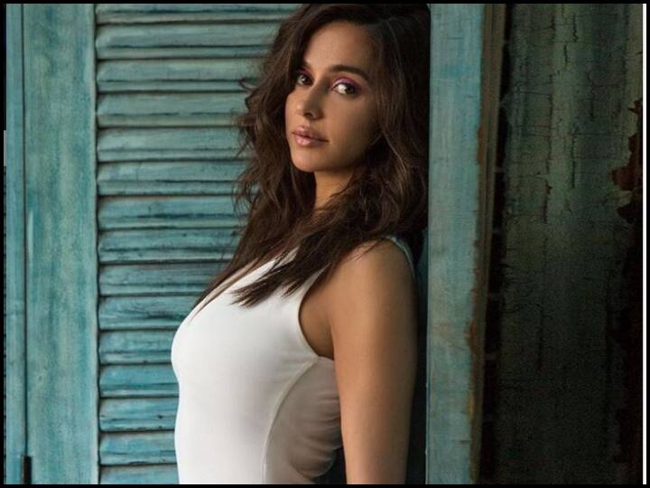 Shibani Dandekar says she feel scared in mumbai now a days शिबानी दांडेकर के साथ दिन दहाड़े सड़क पर हुआ कुछ ऐसा, कहा- अब मुंबई में लगता है डर!