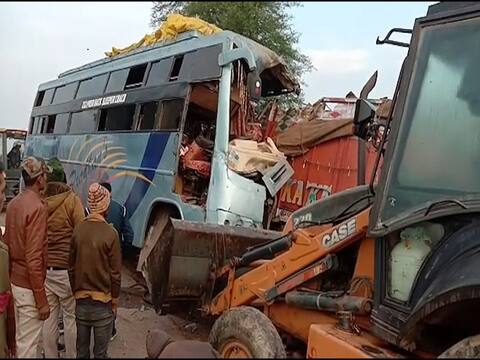 रीवा में दर्दनाक सड़क हादसा, 10 लोगों की मौके पर मौत रीवा में दर्दनाक सड़क हादसा, 10 लोगों की मौके पर मौत