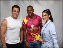 PICS: ओलंपिक गोल्ड मेडलिस्ट योहान ब्लेक से मिले सलमान और जैकलीन, साथ में यूं की मस्ती