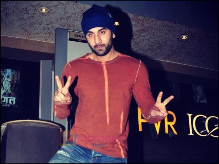 Ranbir Kapoor to sign his next project with Sandeep Reddy Vanga? संदीप रेड्डी वांगा की फिल्म में नज़र आ सकते हैं रणबीर कपूर, इसको लेकर आई है ये खबर