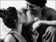 शिबानी दांडेकर की ब्लैक बिकिनी फोटो सोशल मीडिया पर हुई वायरल