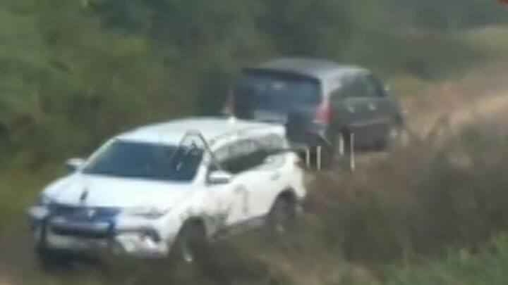 इसके बाद इन लोगों ने वहां से भागने की कोशिश की.