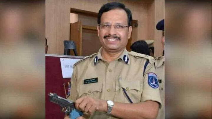 सायबराबाद पुलिस कमिश्नर वी सज्जनार ने इस एनकाउंटर का नेतृत्व किया था. लोग उनकी काफी तारीफ कर रहे हैं.