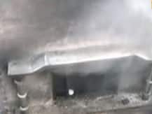 दिल्ली: फिल्मिस्तान इलाके में भीषण आग से 43 लोगों की मौत, रेस्क्यू ऑपरेशन पूरा