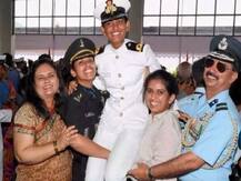 शुभांगी स्वरूप बनीं नौसेना की पहली महिला पायलट, उड़ाएंगी डॉर्नियर टोही विमान