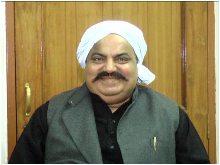 Atique Ahmed is using mobile phone in Gujarat jail, audio viral गुजरात जेल में भी धड़ल्ले से मोबाइल फ़ोन का इस्तेमाल कर रहा है बाहुबली अतीक अहमद, ऑडियो वायरल