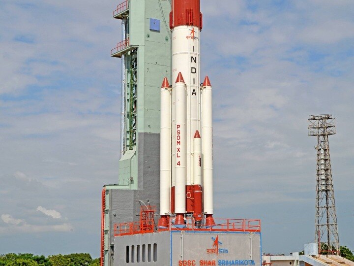 ISRO begins count down to launch of RISAT-2BR1 In Depth: अंतरिक्ष में भारत की खुफिया आंख 'कार्टोसैट' के बाद क्यों खास है इसरो का 'RISAT' मिशन? जानिए