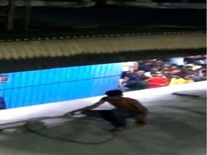 Maharashtra man dies after touching an electric high tension wire ...