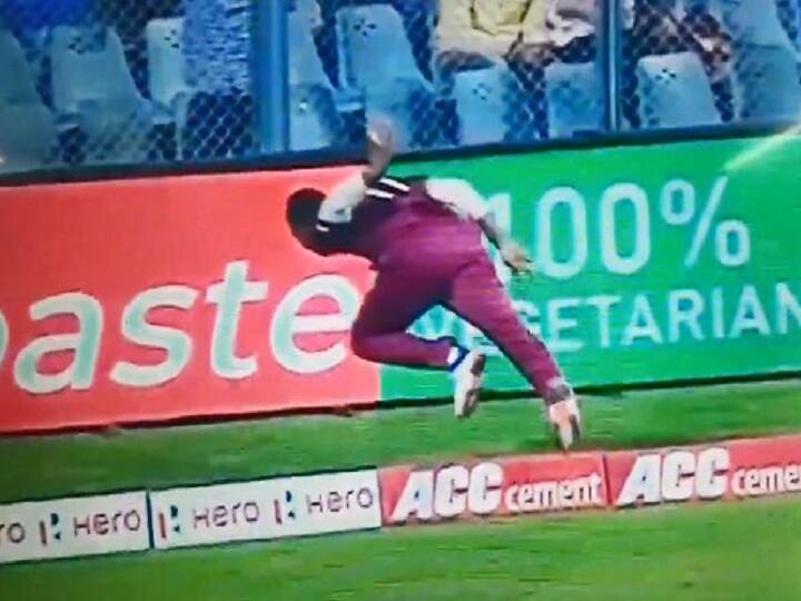Ind Vs WI Watch Evin Lewis super save with phenomenal fielding video goes viral IND vs WI: जब मैदान पर दिखा 'सुपरमैन', लुईस की फील्डिंग देखकर सब रह गए हैरान