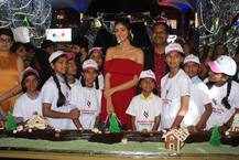 PHOTOS: अनन्या पांडे ने एनजीओ के बच्चों के साथ किया प्री क्रिसमस सेलिब्रेशन, यहां देखिए खूबसूरत तस्वीरें