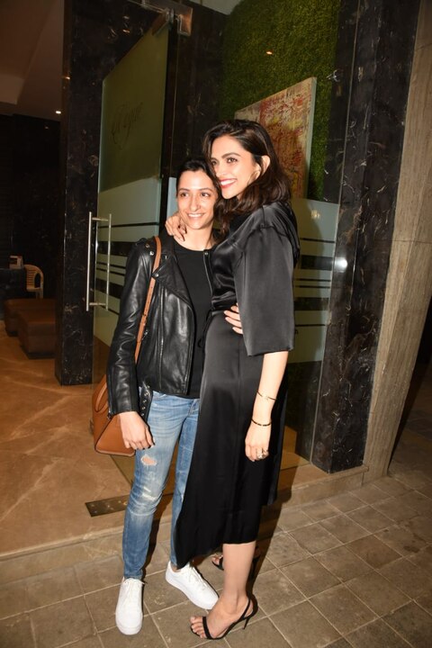 In Pics: देर रात बहन अनिशा के साथ पार्टी के बाद स्पॉट हुईं दीपिका पादुकोण, यहां देखिए खास तस्वीरें