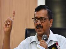 दिवंगत अग्निशमन कर्मी के परिजनों से मिले केजरीवाल, 1 करोड़ रुपए की मदद और नौकरी देने का किया वादा