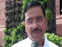 राहुल गांधी के सावरकर वाले बयान पर प्रह्लाद जोशी बोले- ये लोग नकली गांधी हैं