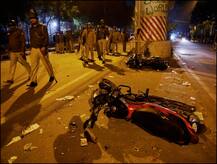 दिल्ली: जामिया यूनिवर्सिटी में हिंसा की पूरी कहानी, जानिए कैसे शिक्षा का आंगन बना 'जंग का मैदान' ?