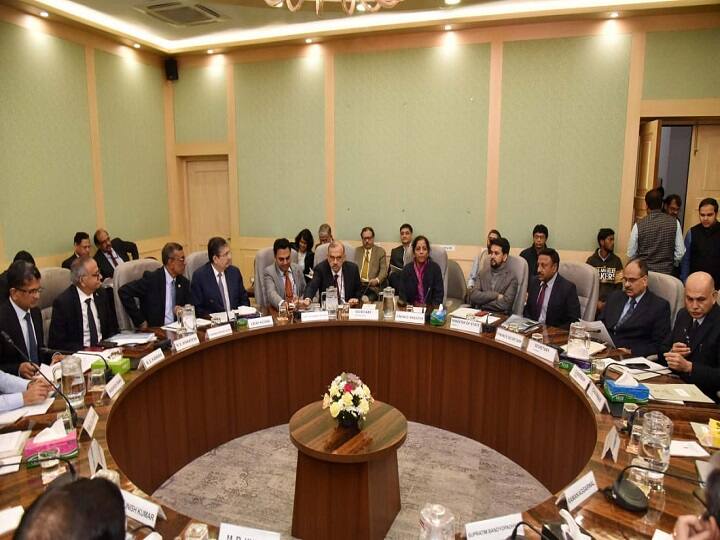 केंद्र सरकार ने शुरू की बजट की तैयारियां, वित्त मंत्री निर्मला सीतारमण ने की प्री-बजट मीटिंग Union Minister for Finance holds Pre-Budget Consultation with representatives of Financial Sector केंद्र सरकार ने शुरू की बजट की तैयारियां, वित्त मंत्री निर्मला सीतारमण ने की प्री-बजट मीटिंग