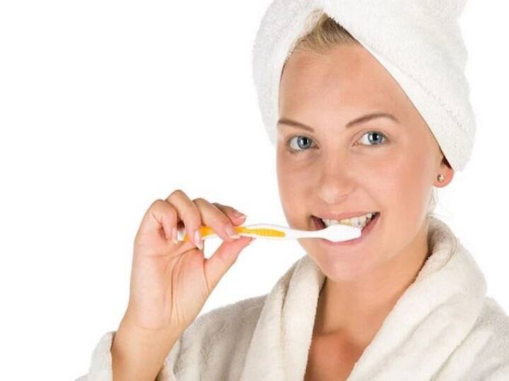 मुंह की बदबू से पाना चाहते हैं छुटकारा, तो आज ही अपनाएं ये घरेलू उपचार Home remedies for bad breath will help you get a fresh breath मुंह की बदबू से पाना चाहते हैं छुटकारा, तो आज ही अपनाएं ये घरेलू उपचार