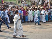 ममता की चेतावनी- ‘पश्चिम बंगाल में NRC और CAA लागू करना है तो मेरी लाश से गुजरना होगा’